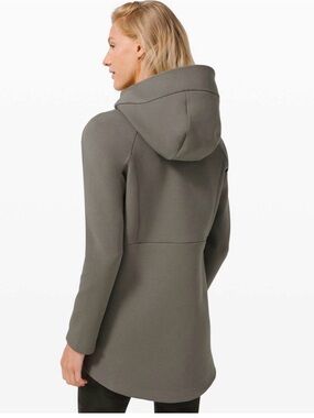 L-116 🍋 Lululemon 🍋 Going Places Hooded Jacket
Grey Sage